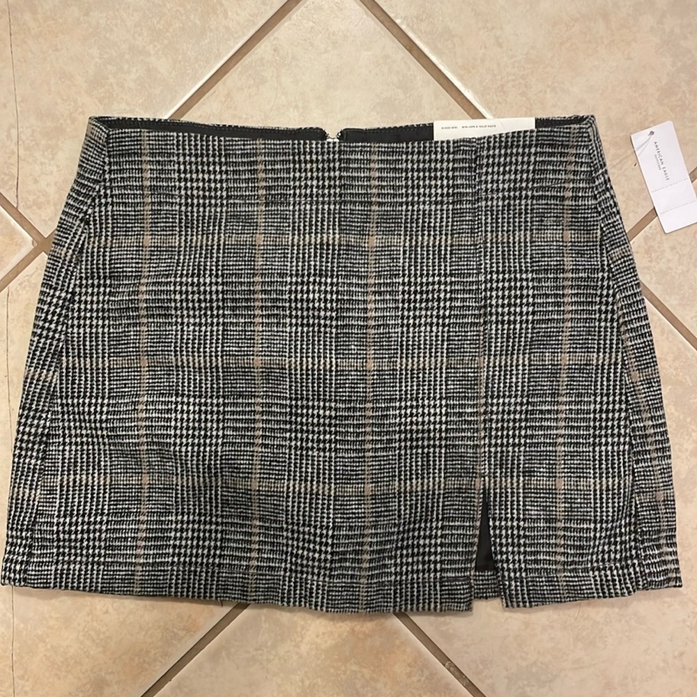 NWT American Eagle High Rise Plaid Mini Skirt Size 4
